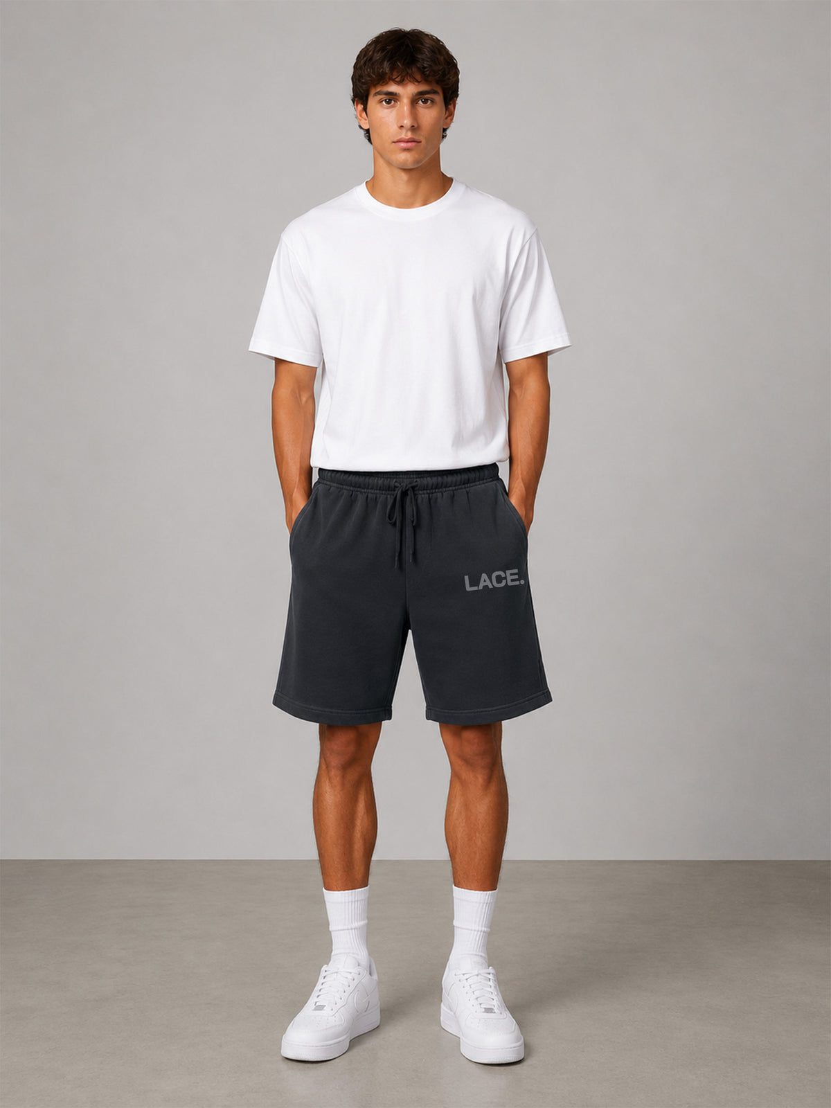 Logo Sweat Shorts Dark Grey am Model, Vorderansicht, Lace Clothing #dark-grey