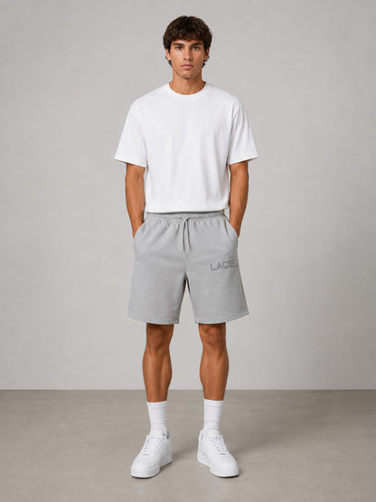 Logo Sweat Shorts Mid Grey am Model, Vorderansicht, Lace Clothing #mid-grey